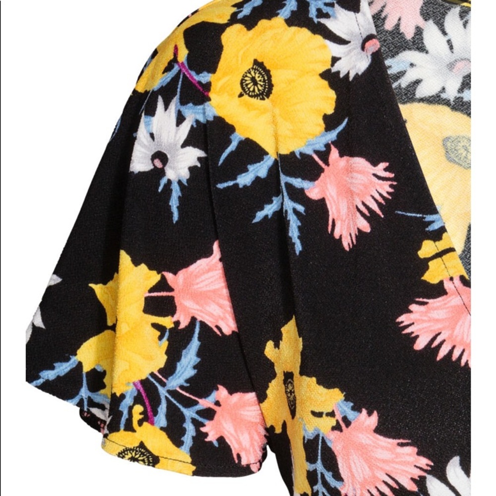 NWT H&M Black Yellow Floral V-neck Short Crop Top - Picture 5 of 5